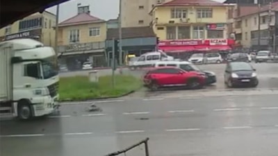 Samsun'da polis aracının da karıştığı zincirleme kaza: 6 yaralı