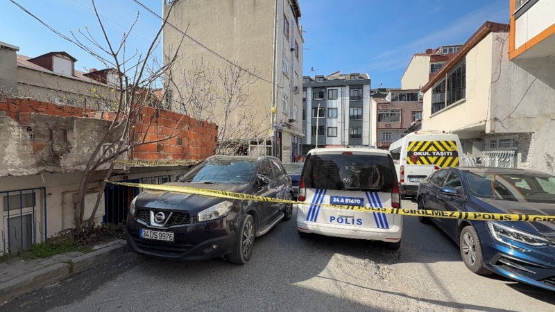 Arnavutköy'de tartıştığı arkadaşını öldürüp çayırlık alana attı