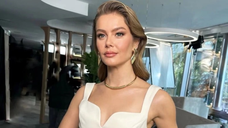 Oyuncu Burcu Biricik kızının son halini paylaştı