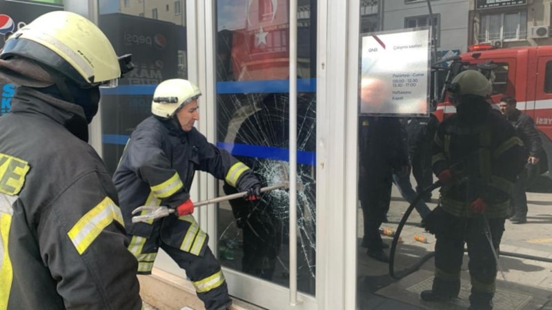 Karaman'da banka şubesinde yangın