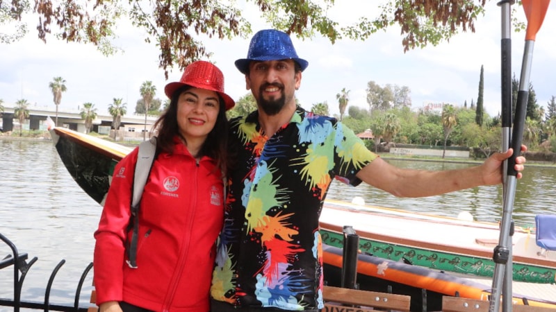 Adana'da karnavalda evlenme teklifi aldı