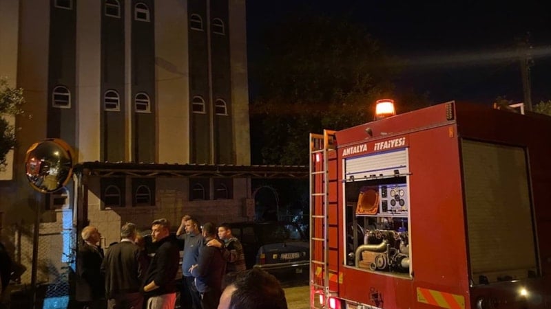 Antalya'da düğündeki gelin ve damadın evi yandı