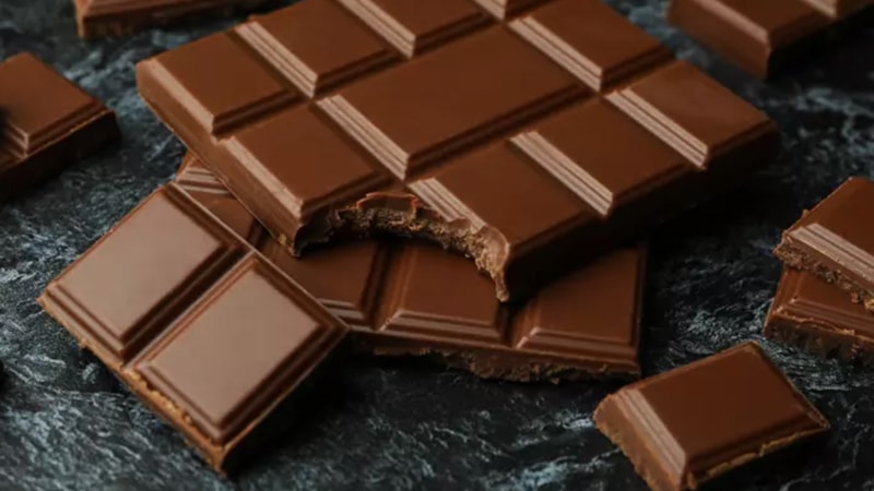 “Lütfen tüketmeyin” çağrısı yapıldı! Ünlü çikolata markasının sütlü çikolataları acil kodla toplatılıyor
