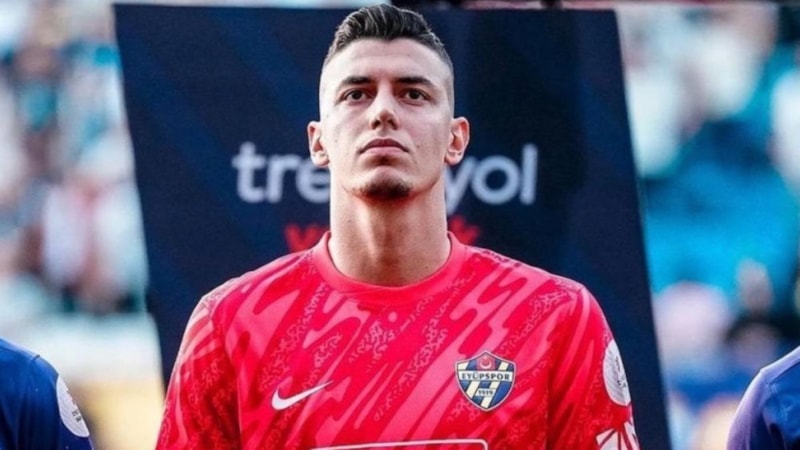 Berke Özer'e Avrupa'dan iki talip birden