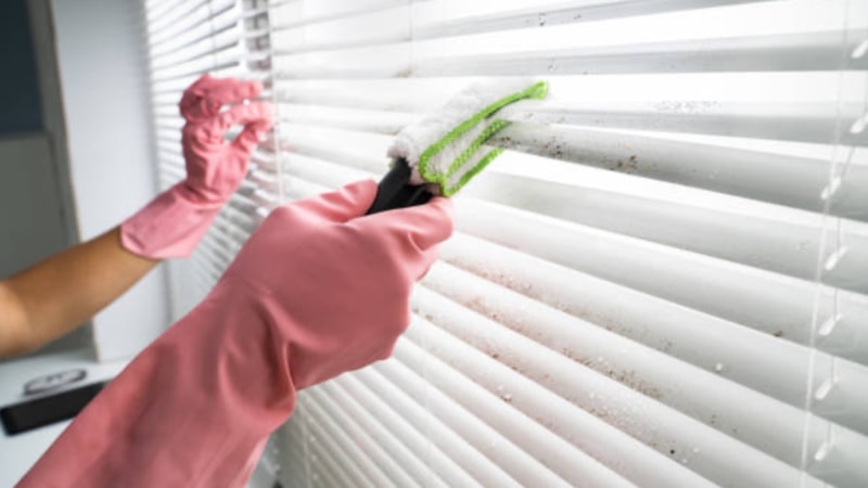 Su yok, zahmet yok! Sırrı bu adımda: Panjurlarda leke bırakmıyor