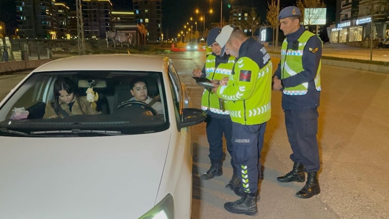 Adıyaman'da jandarma ekiplerinden sıkı denetim