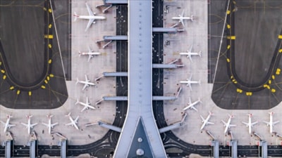 Abdulkadir Uraloğlu: Tatil döneminde havalimanlarını 6,1 milyon yolcu kullandı