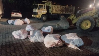 Adana'da yolcu otobüsünün bagajında 1,4 ton içyağı ele geçirildi