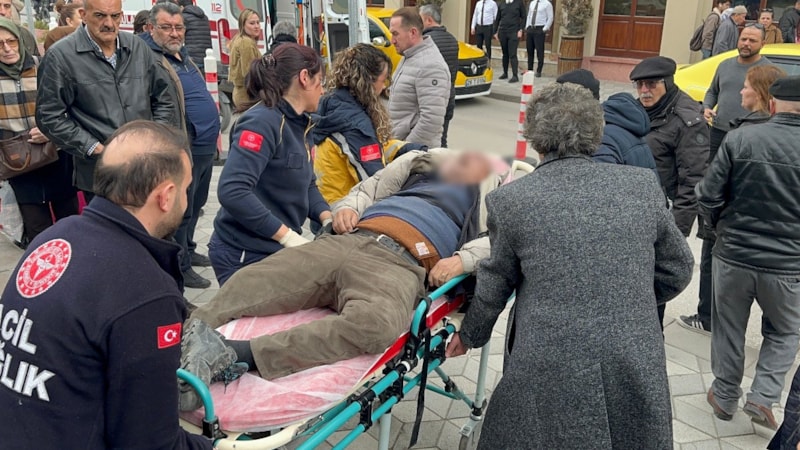 Eskişehir'de yolda yürürken kalp krizi geçirdi