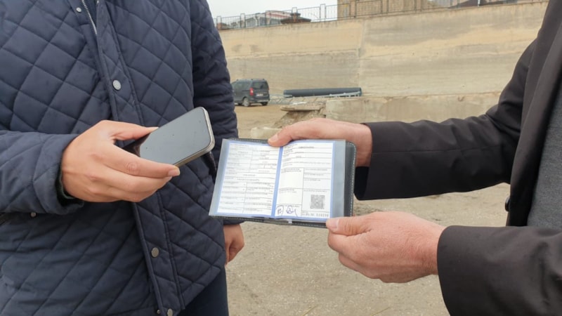 Van’da midibüsünü cep telefonuyla takas etti