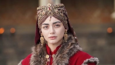 Kuruluş Osman'ın Bala'sı paylaştı, İngiltere alev aldı! "Güzellik abidesi"