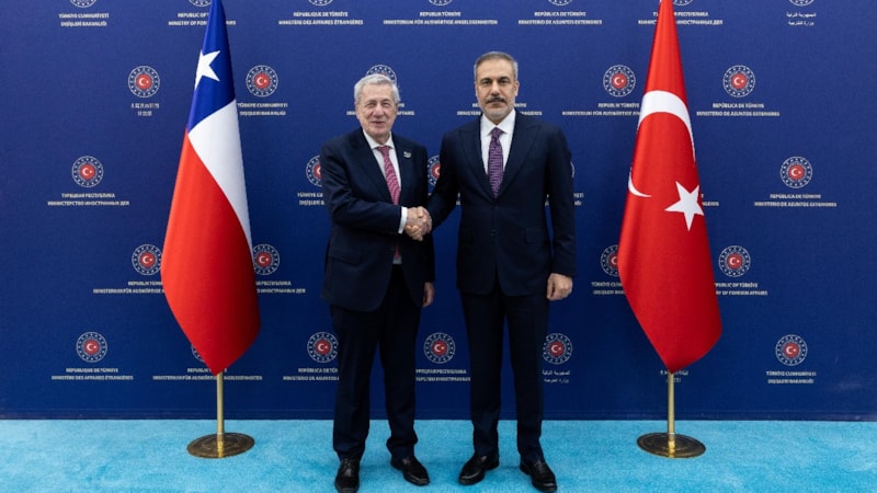 Bakan Fidan, Şilili mevkidaşı Klaveren ile bir araya geldi