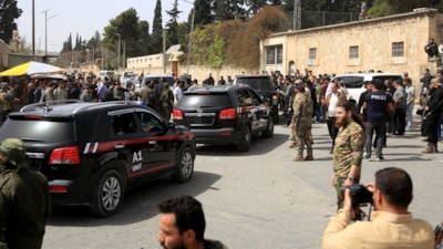 PKK/YPG'li teröristler Halep'ten çekiliyor