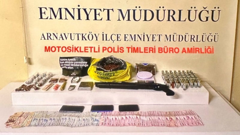 İstanbul'da zehir tacirlerine suçüstü