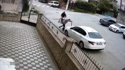 Kocaeli'de otomobile çarptıktan sonra kaçtı