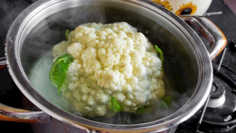 Karnabaharı pişirirken suyuna bir miktar ekleyin, kokudan nasıl eser kalmıyor görün