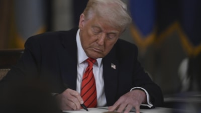 Donald Trump, duş başlıklarındaki tazyik sınırlamasını kaldırdı