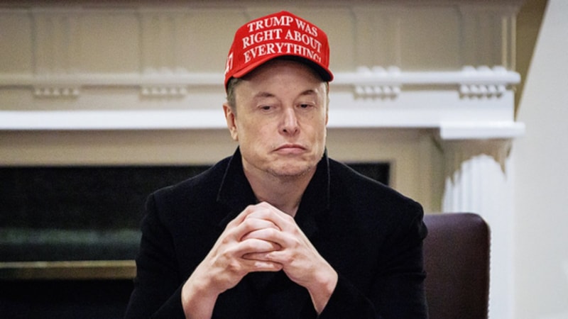 Elon Musk’ın serveti eriyor: Tesla’nın değeri düştü