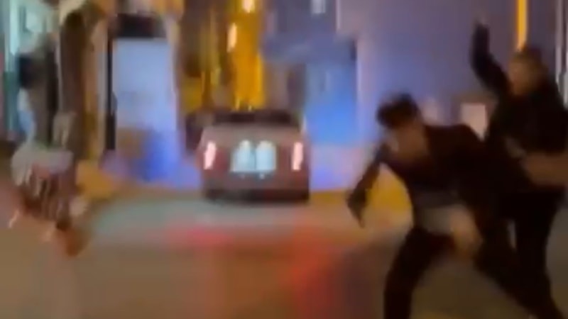 Bursa'da sokak boks ringine döndü