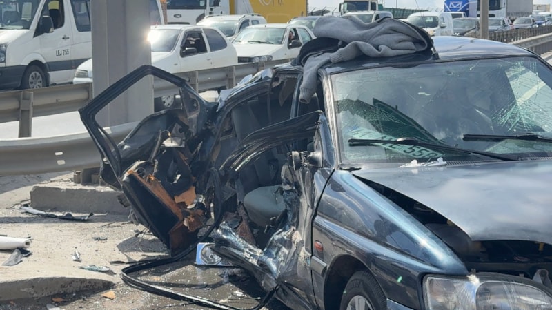 İstanbul'da kendisine yeşil yandığını düşünen sürücü yola atladı