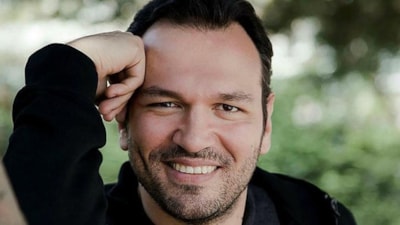 Kemal Sunal'ın biricik oğlu Ali Sunal bakın kiminle evli! Eşi güzelliğiyle parmak ısırttı...