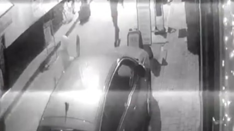 Kocaeli'de engelli vatandaş, sokak ortasında darbedildi