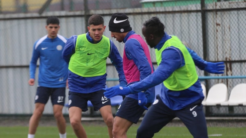 Rizespor, küme düşme hattından uzaklaşmak istiyor