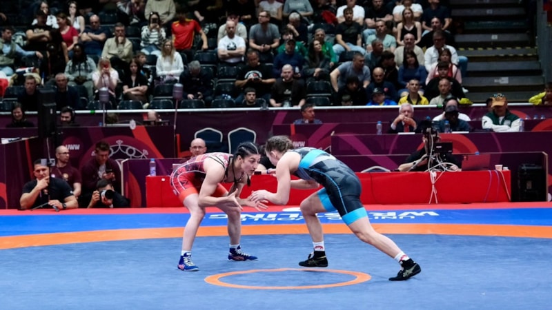 Milli sporcular, Avrupa Güreş Şampiyonası'nda 1 gümüş 1 bronz madalya aldı