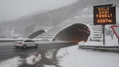 Bolu Dağı'nda kar yağışı: Sürücüler uyarıldı