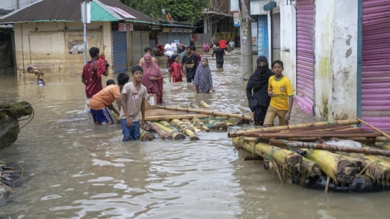 Hindistan ve Nepal'de şiddetli yağışlar: 100'den fazla can kaybı var