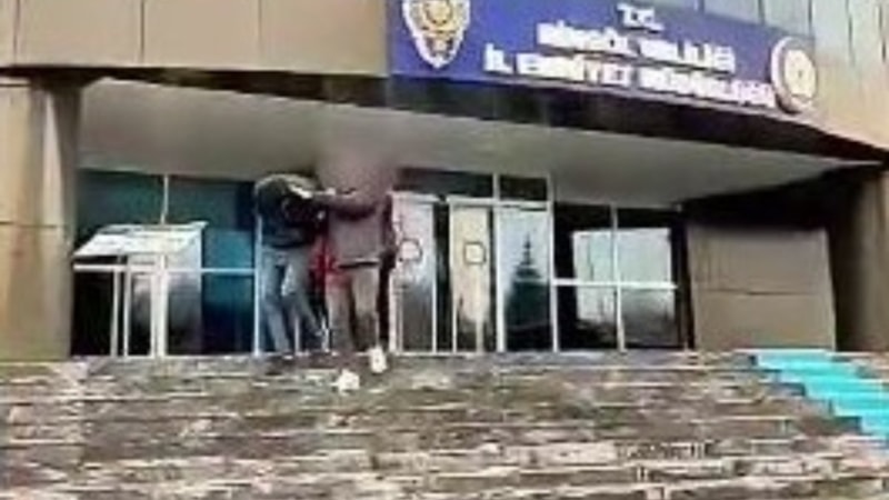 Bingöl’de sosyal medya dolandırıcısı 2 kişi yakalandı