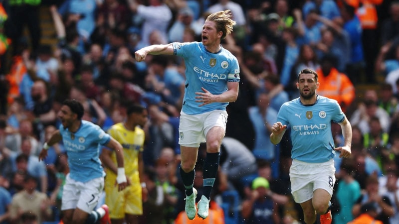 Manchester City, 2-0 geriye düştüğü maçta Crystal Palace'a 5 attı
