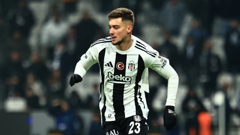Beşiktaş'ta Ernest Muçi sakatlandı