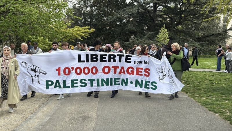 İsviçre'de binlerce kişiden Filistin'e destek