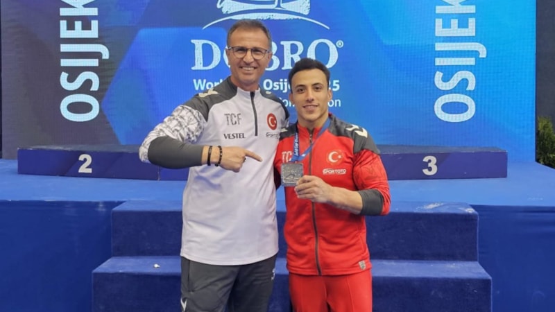 Adem Asil, Dünya Kupası'nın Osijek ayağında altın madalya kazandı