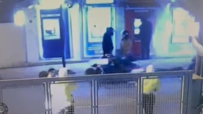 İstanbul'da kasksız motosiklet kullandı: Polisle tartıştı