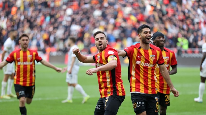 Kayserispor, Kasımpaşa karşısında kazandı! 5 futbolcusu cezalı duruma düştü