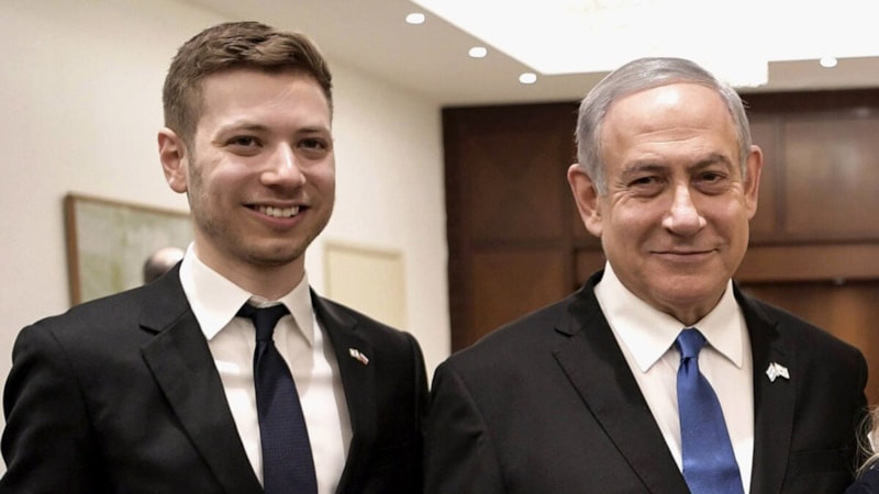 Netanyahu'nun oğlundan Macron'a hakaret