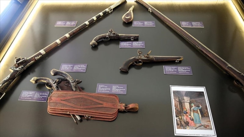 Edirne'deki silah teknolojisi sergisi silahların binlerce yıllık gelişimini yansıtıyor