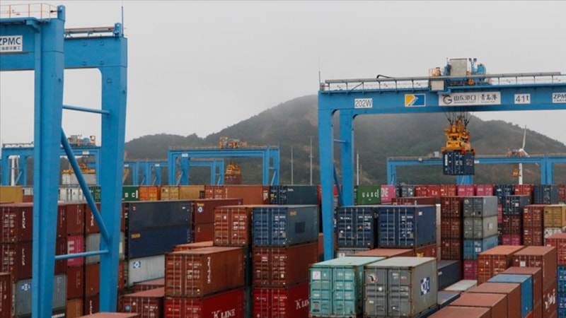 Çin'de mart ayı ihracatı tarifelerdeki artış endişesi ile yükseldi