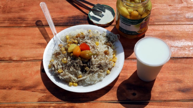 Sakarya'da 17 kişi mevlitte yediği tavuk pilavdan zehirlendi