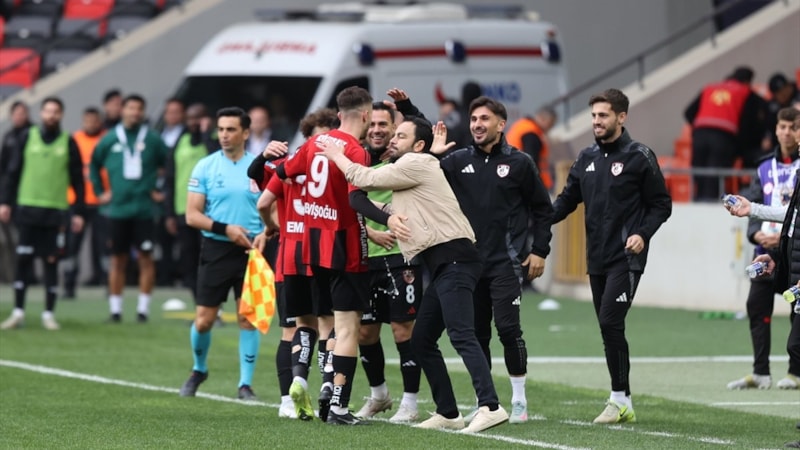 Gaziantep FK sahasında farklı, deplasmanda farklı