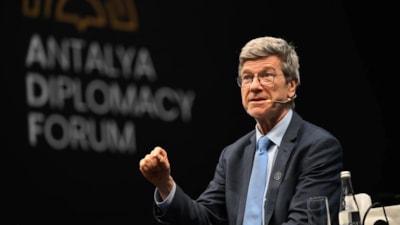 ABD'li ekonomist: Suriye'deki savaş Obama'nın emriyle başladı