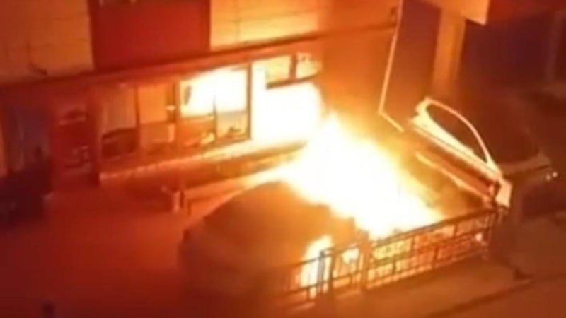 Eskişehir'de park halindeki otomobili kundakladı