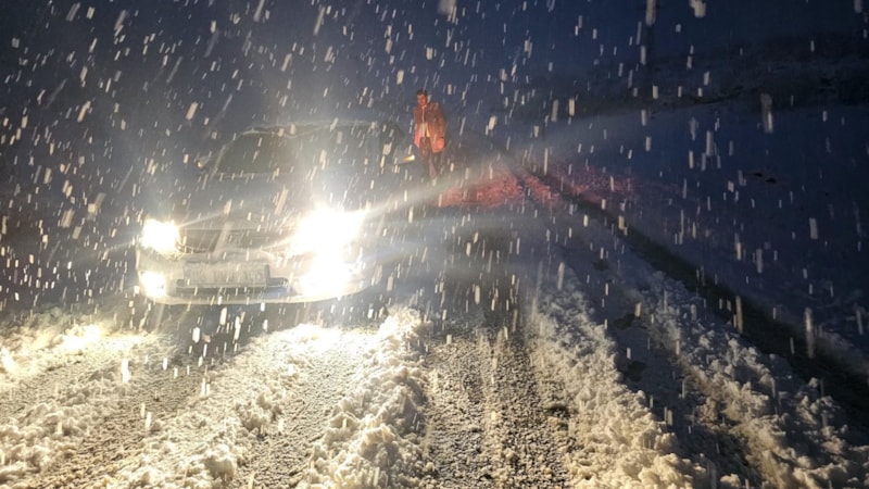 Siirt'te yoğun kar yağışı etkili oluyor