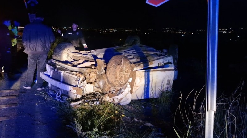 Diyarbakır’da otomobil şarampole devrildi: 1 ölü, 3 yaralı