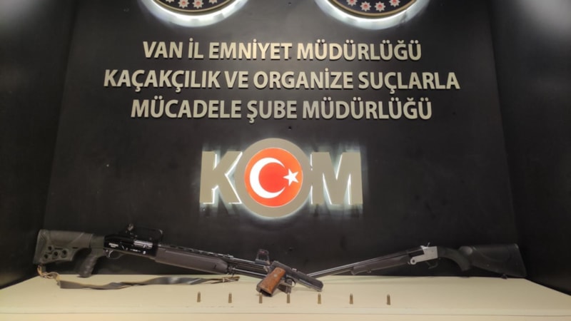 Van'da çok sayıda gümrük kaçağı malzeme ele geçirildi