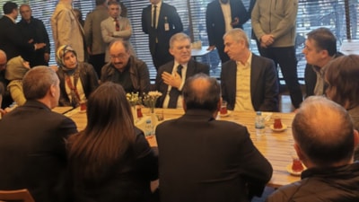 Abdullah Gül, Sırrı Süreyya Önder'in tedavi gördüğü hastaneyi ziyaret etti