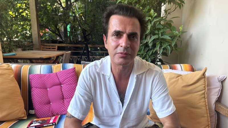 Teoman'dan Sırrı Süreyya Önder'e: Ölme ağabey