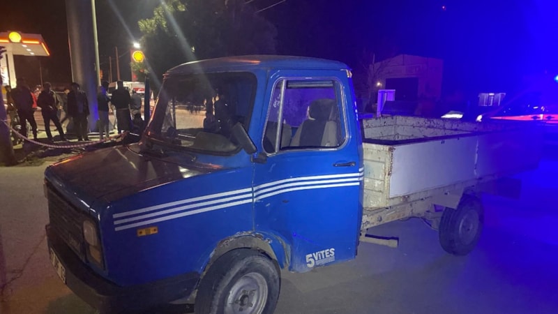 Antalya'da motosiklet kamyonetle çarpıştı: 1 ölü